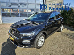 Volkswagen-T-Roc-0